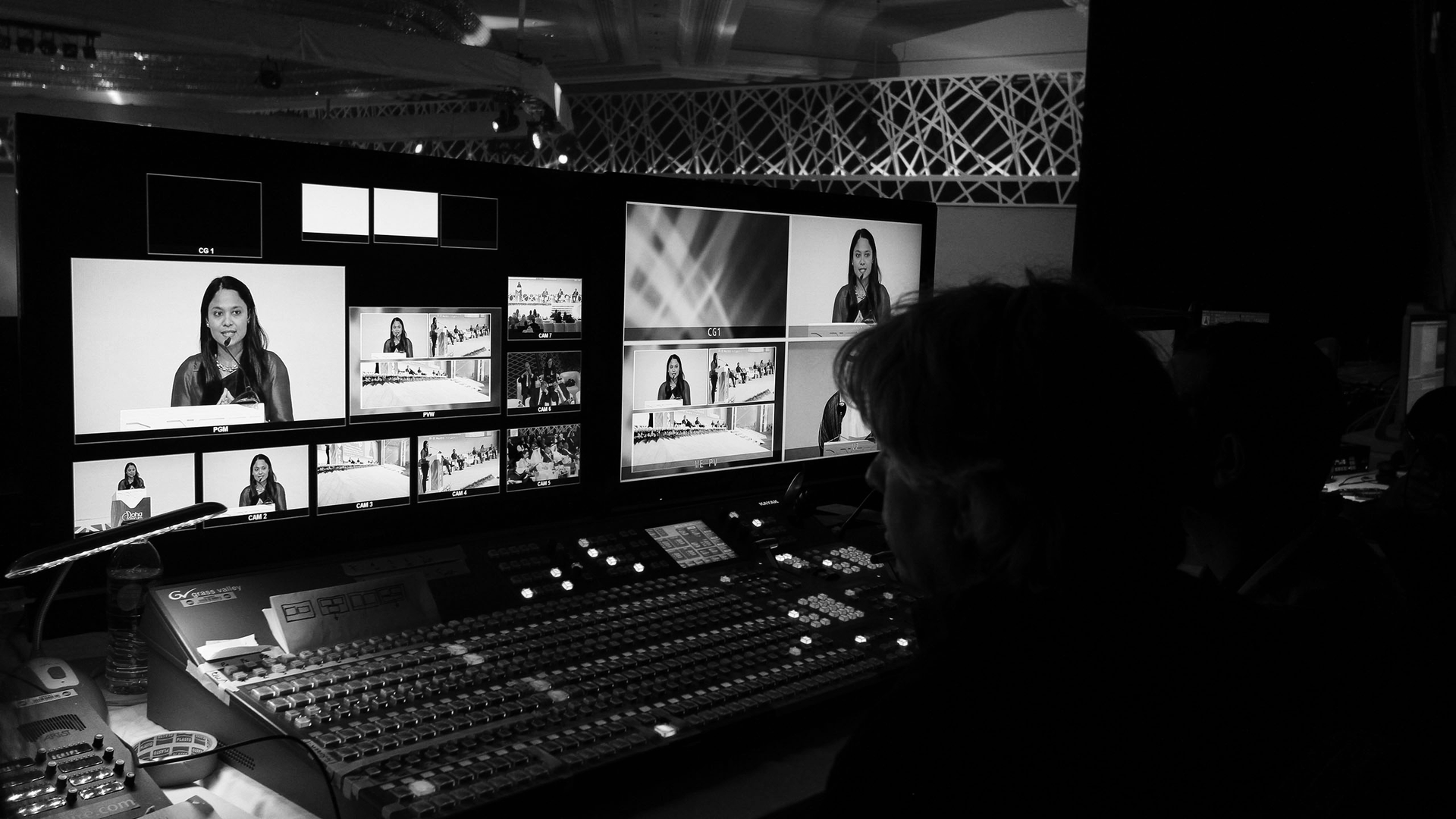 ZOOM LIVE control room
